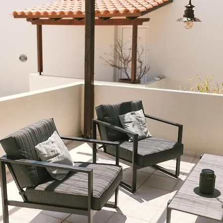Grey House * Chorafakia